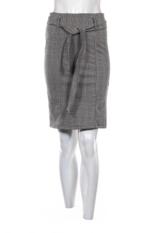 Пола NEW COLLECTION, Размер S, Цвят Многоцветен, Цена 9,71 €