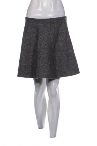 Пола ONLY, Размер M, Цвят Сив, Цена 6,64 €