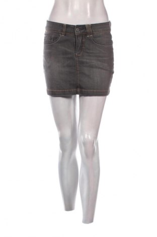 Пола ONLY, Размер S, Цвят Сив, Цена 9,71 €