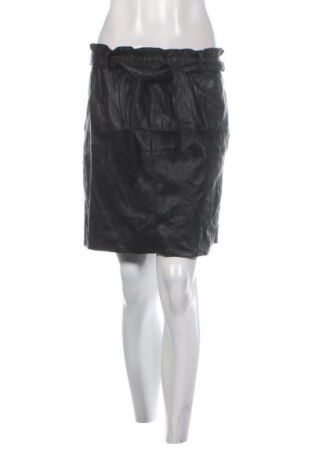 Пола ONLY, Размер S, Цвят Черен, Цена 2,55 €