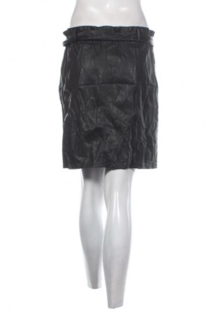 Пола ONLY, Размер S, Цвят Черен, Цена 2,55 €