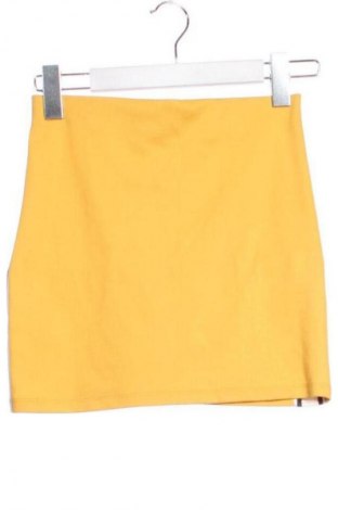 Пола Pull&Bear, Размер XXS, Цвят Жълт, Цена 5,62 €