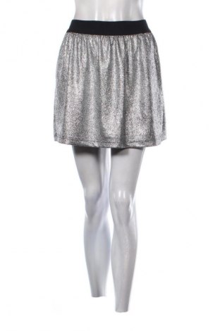 Пола Reserved, Размер S, Цвят Сребрист, Цена 11,75 €