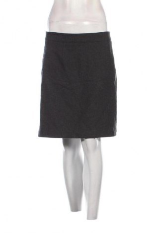 Пола Selected Femme, Размер M, Цвят Сив, Цена 3,06 €