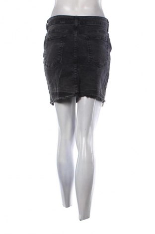 Пола Unbranded, Размер M, Цвят Черен, Цена 15,33 €