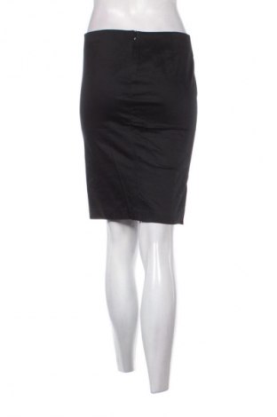 Пола United Colors Of Benetton, Размер M, Цвят Черен, Цена 3,57 €