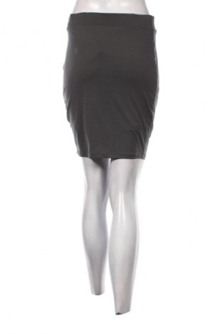 Пола VILA, Размер M, Цвят Сив, Цена 2,55 €