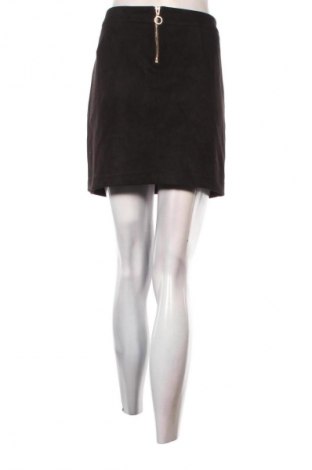 Пола Vero Moda, Размер L, Цвят Черен, Цена 2,04 €