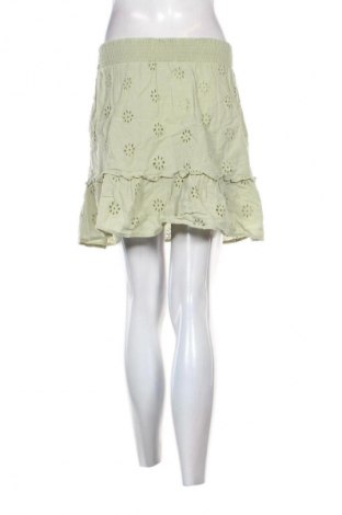 Пола Vero Moda, Размер S, Цвят Зелен, Цена 7,66 €