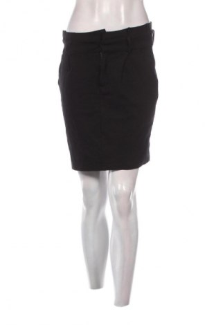 Пола Vero Moda, Размер S, Цвят Черен, Цена 6,13 €