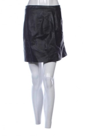 Пола Vero Moda, Размер S, Цвят Черен, Цена 11,48 €