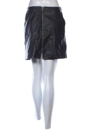 Пола Vero Moda, Размер S, Цвят Черен, Цена 11,48 €