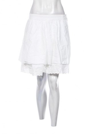 Пола Young, Размер M, Цвят Бял, Цена 4,09 €