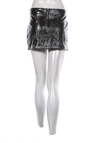 Пола Zara, Размер M, Цвят Черен, Цена 3,06 €