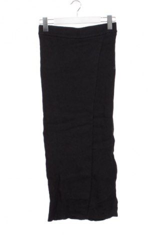 Пола Zara, Размер XS, Цвят Черен, Цена 12,27 €