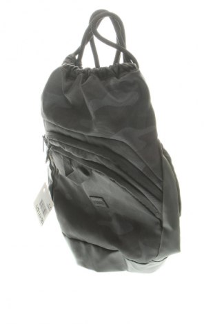 Ruksak  Urban Classics, Barva Vícebarevné, Cena  319,00 Kč