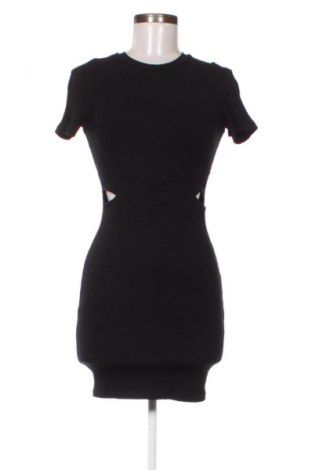 Рокля Bershka, Размер S, Цвят Черен, Цена 11,75 €