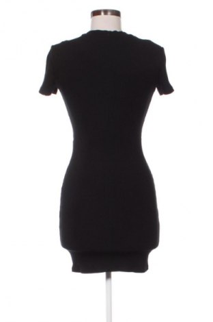 Рокля Bershka, Размер S, Цвят Черен, Цена 11,75 €