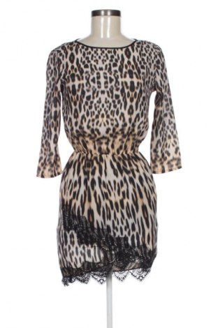 Рокля Bershka, Размер S, Цвят Многоцветен, Цена 9,20 €