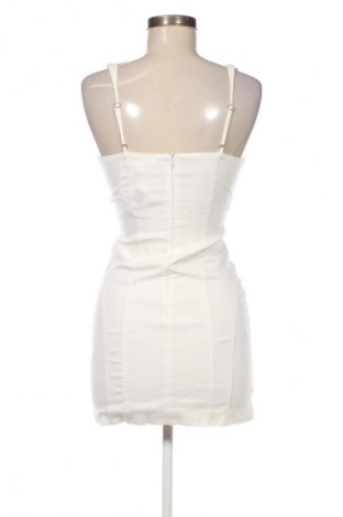 Рокля Bershka, Размер S, Цвят Бял, Цена 21,47 €