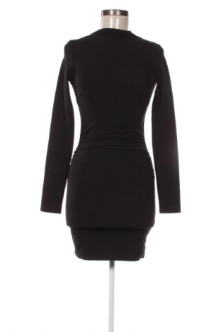 Рокля Bershka, Размер S, Цвят Черен, Цена 9,20 €