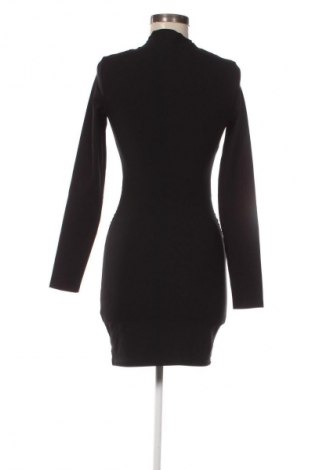 Рокля Bershka, Размер S, Цвят Черен, Цена 9,20 €