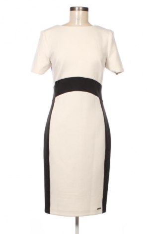 Рокля Calvin Klein, Размер M, Цвят Многоцветен, Цена 145,71 €