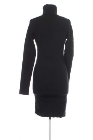 Рокля Calvin Klein Jeans, Размер XL, Цвят Черен, Цена 44,48 €