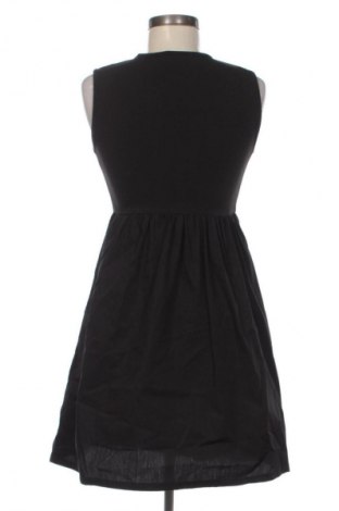 Šaty  Calvin Klein Jeans, Velikost XS, Barva Černá, Cena  1 679,00 Kč