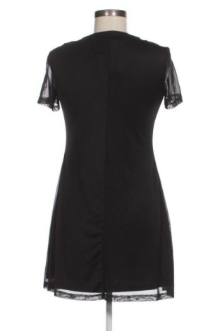 Рокля Cropp, Размер M, Цвят Черен, Цена 22,49 €