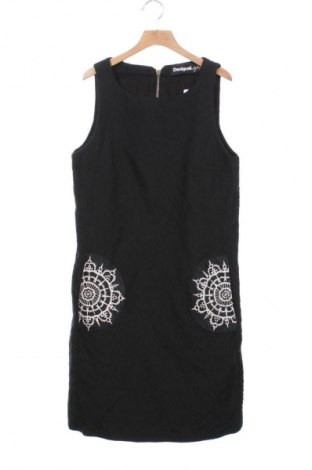 Рокля Desigual by Christian Lacroix, Размер M, Цвят Черен, Цена 15,33 €