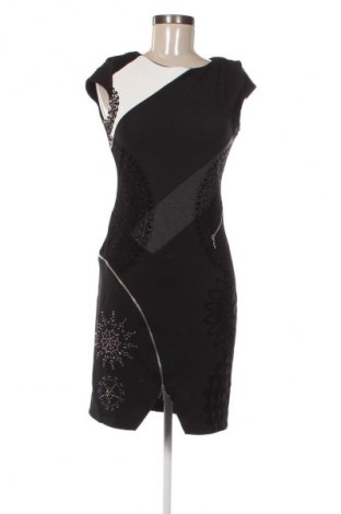 Рокля Desigual, Размер M, Цвят Многоцветен, Цена 33,74 €