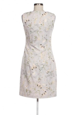 Рокля Dika, Размер M, Цвят Многоцветен, Цена 20,45 €