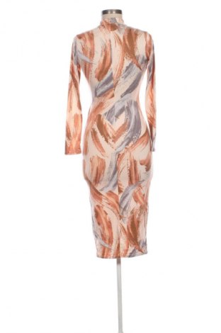 Рокля Fashion nova, Размер M, Цвят Многоцветен, Цена 11,00 €