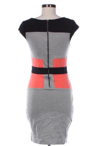 Рокля French Connection, Размер L, Цвят Многоцветен, Цена 15,20 €