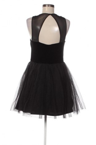Kleid George, Größe L, Farbe Schwarz, Preis 30,99 €