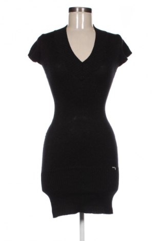Рокля Guess, Размер S, Цвят Черен, Цена 110,96 €