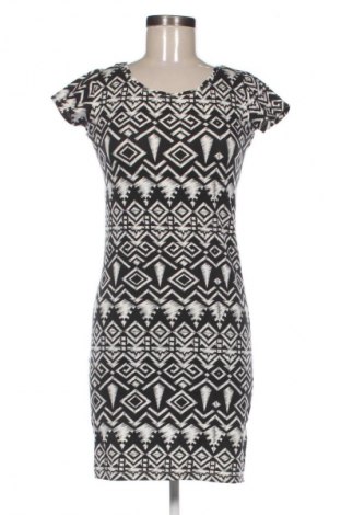 Рокля House, Размер M, Цвят Многоцветен, Цена 9,20 €