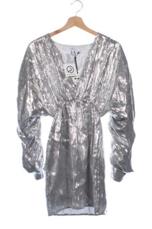 Kleid Linn Ahlborg x NA-KD, Größe XS, Farbe Silber, Preis 28,99 €