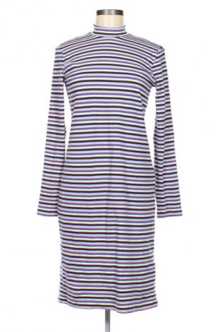 Рокля Monki, Размер M, Цвят Многоцветен, Цена 11,75 €