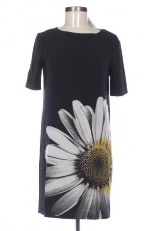 Рокля Moschino Cheap And Chic, Размер M, Цвят Многоцветен, Цена 104,81 €