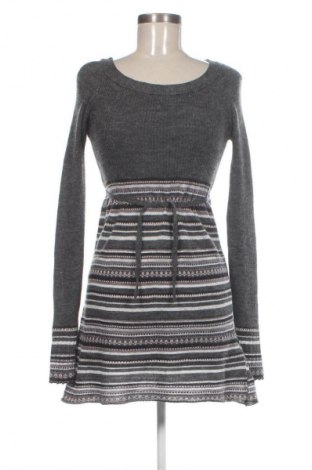 Sukienka Motivi, Rozmiar M, Kolor Szary, Cena 53,99 zł