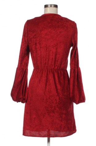Рокля Pika, Размер M, Цвят Червен, Цена 9,20 €
