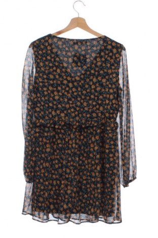 Šaty  Pull&Bear, Velikost M, Barva Vícebarevné, Cena  229,00 Kč