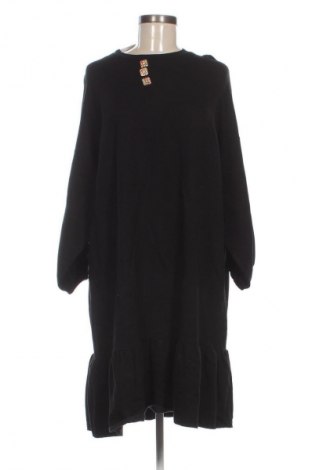 Šaty  Pull&Bear, Velikost M, Barva Černá, Cena  269,00 Kč