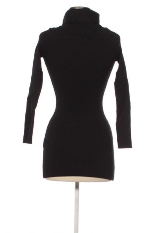 Рокля Pull&Bear, Размер S, Цвят Черен, Цена 9,71 €