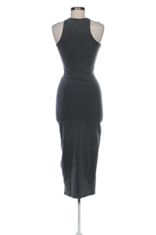Šaty  Pull&Bear, Veľkosť XS, Farba Sivá, Cena  9,95 €