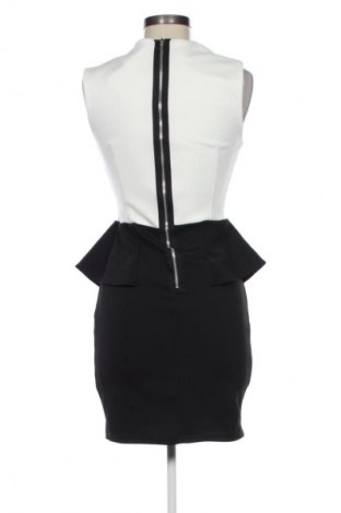 Рокля Quiz, Размер M, Цвят Многоцветен, Цена 13,29 €