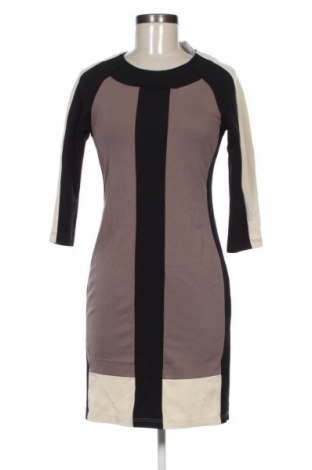 Рокля Rainbow, Размер M, Цвят Многоцветен, Цена 13,80 €