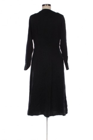 Рокля Reserved, Размер M, Цвят Черен, Цена 15,25 €